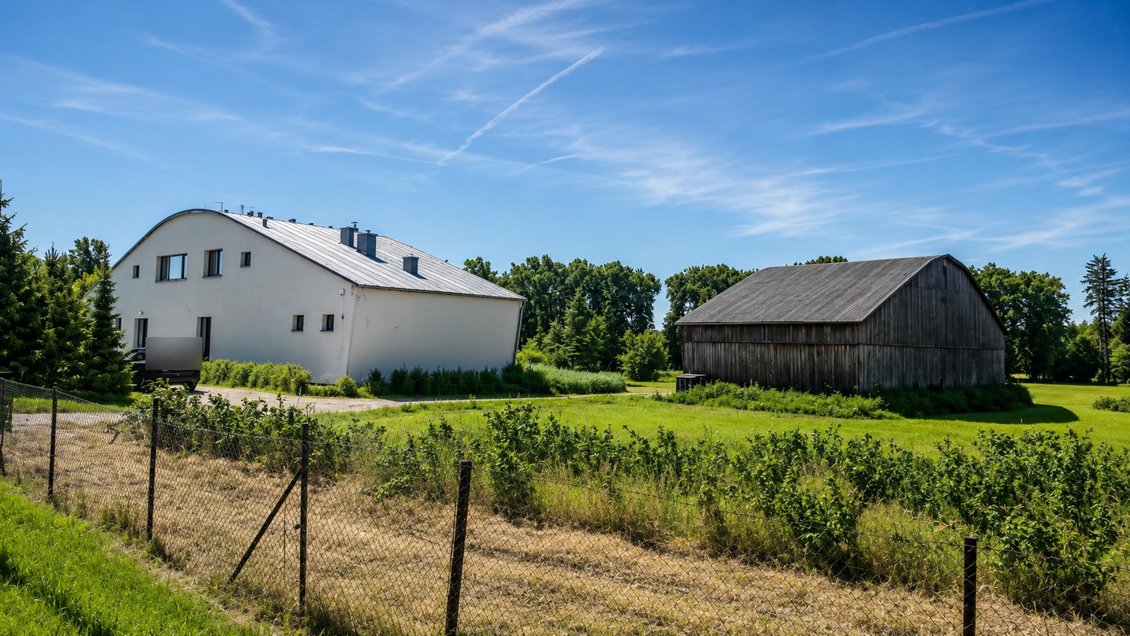 Dom jednorodzinny ze stodołą
